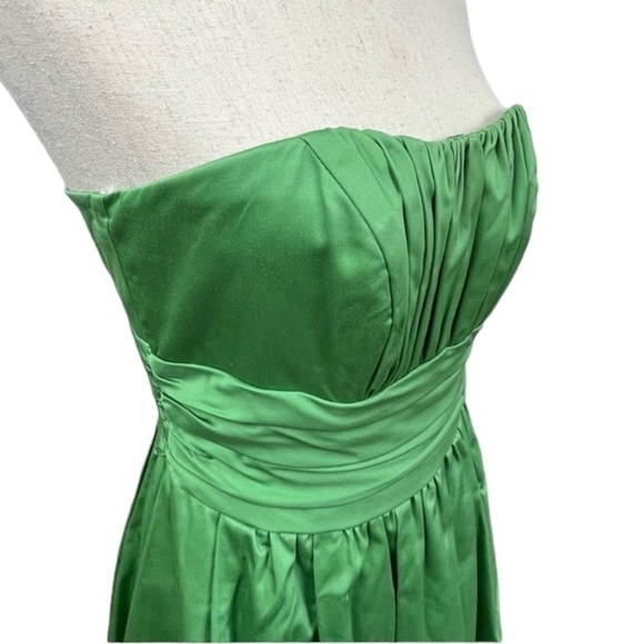 David’s Bridal Special Occasion Formal Dress. Kelly Green Strapless. Siz… - Picture 6 of 8